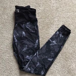 Black Patterned Active Leggings